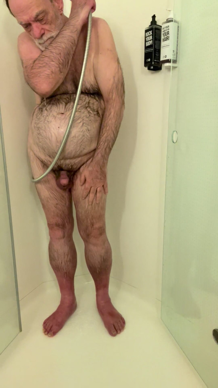 Coach Karl dude lodge: Coach Karl Fall Shower Time 2 7219