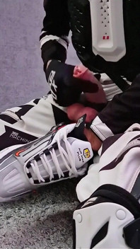 und kommen auf nike tn