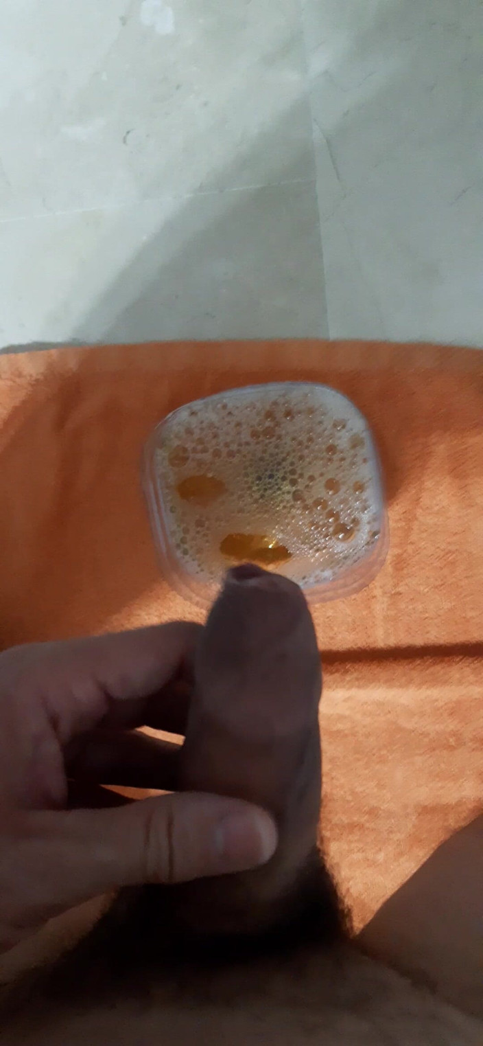 Orinadas_jmv54: Kencing dalam botol