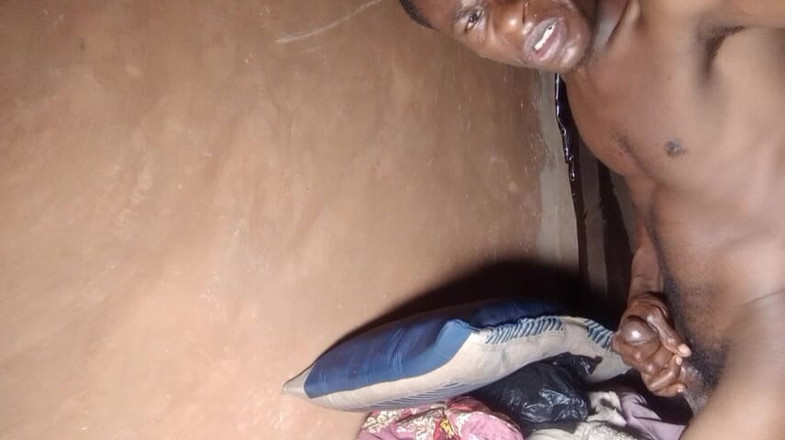 Bangcum8: Pancutan mani seperti lelaki di bilik hutan Sambisa