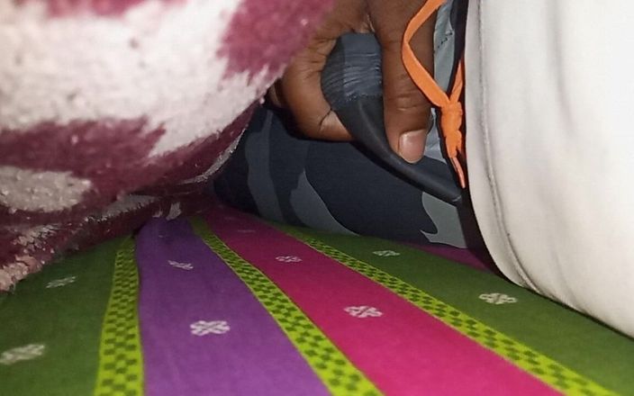 Sweet Indian cock: Ik heb Bhabhi's rok en blouse uitgetrokken en haar geneukt
