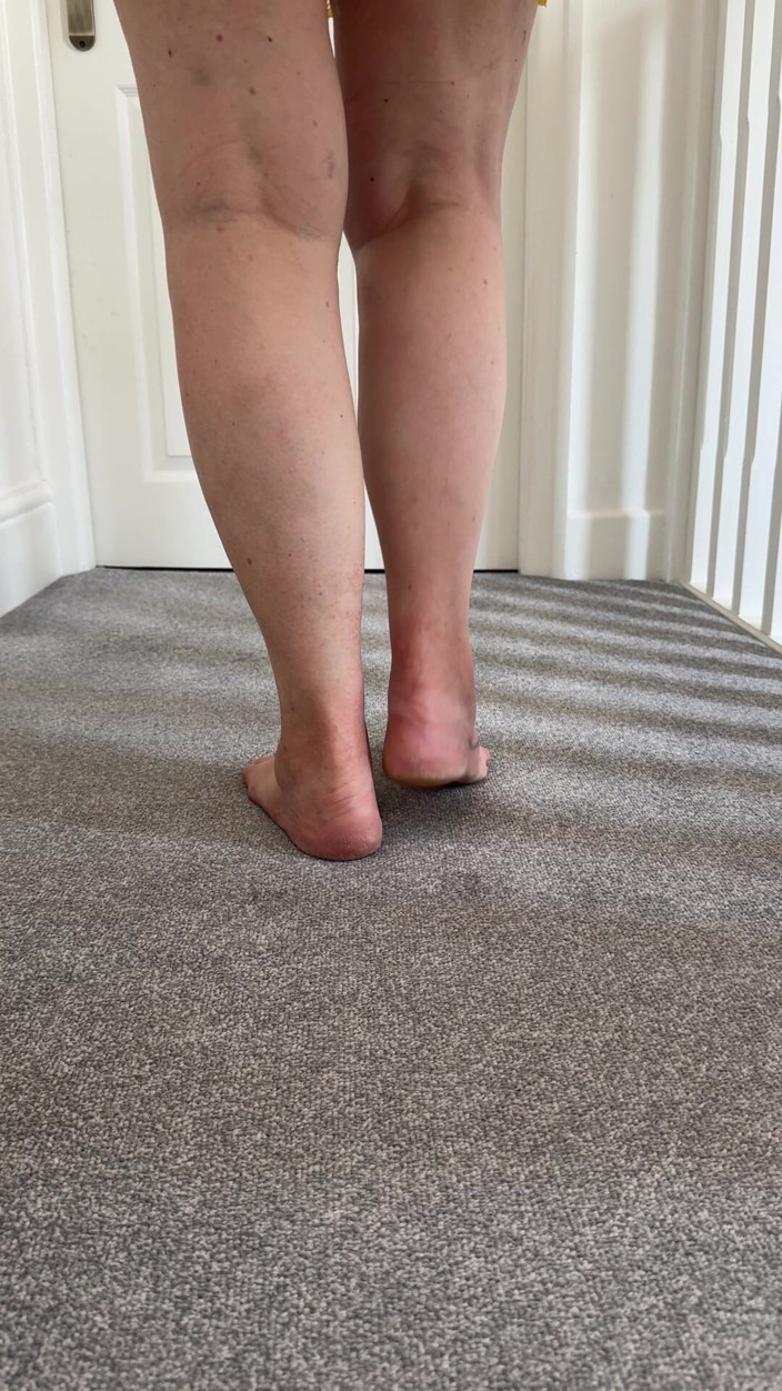 catherinecan69: Smutsiga Fötter, Smutsig Fitta, Smutsig Mun Och En Stor Röv