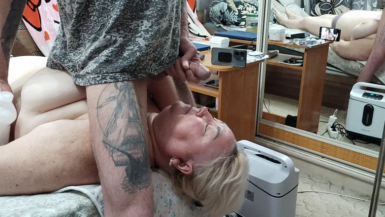 Zona901: Je branle ma bite pour nourrir ma copine du sperme...