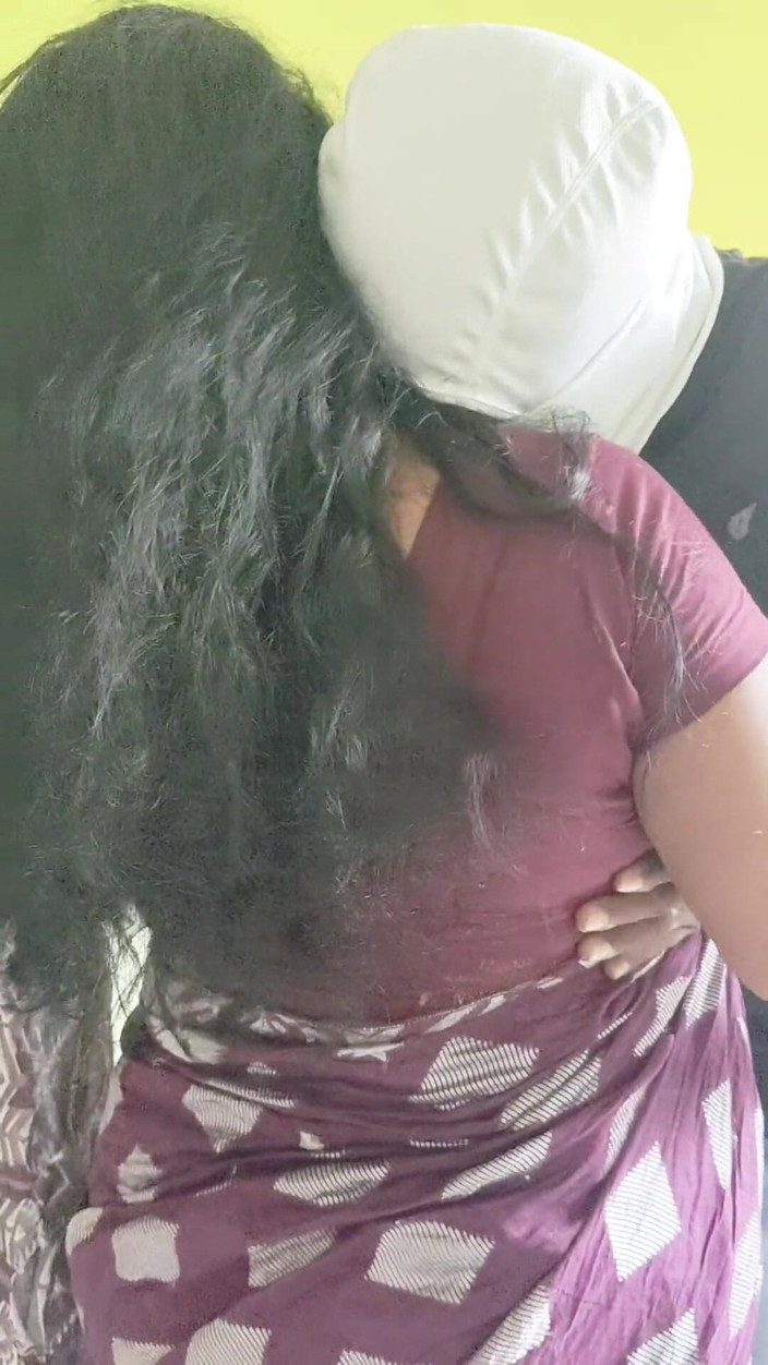 Thesana: Chị kế đụ mạnh