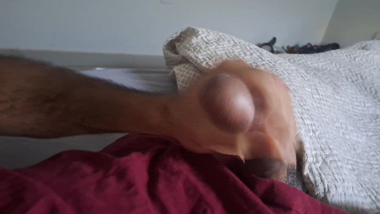 snappyblindfold3: Ogni volta che sono solo a casa ricevo un cazzo...