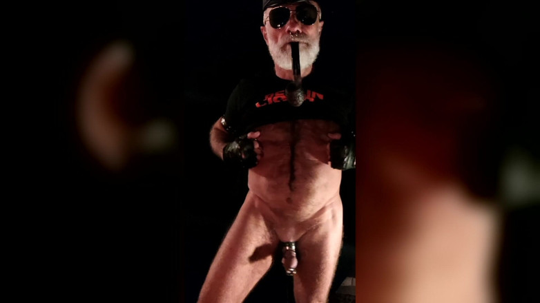 MusclesCigarsFFPig: パイプ継父