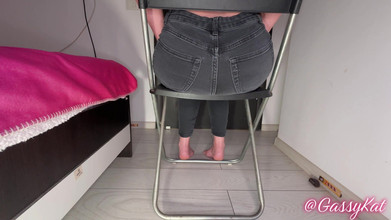 GassyKat: Pârțuri cu scaunul curului