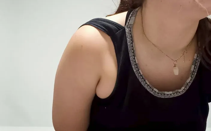 Nicole Passat: Curvy Nicole Has Swollen Titties!
