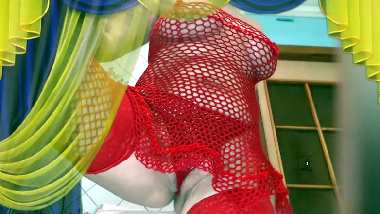 Lukerya: Quente Lukerya Today decidiu usar vermelho emocionante, trocando de roupa...