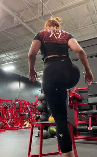 Siri Dahl: 与Siri的腿日。