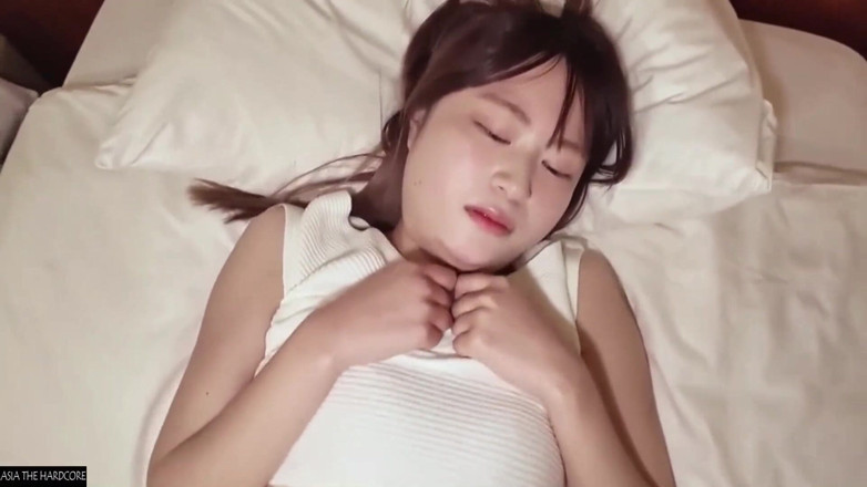 Studio Modern Shunga - JAV: Ángel asiático 25582