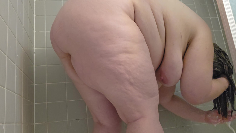 Virgie Blanca: Una buona bbw va male: doccia totalmente innocente