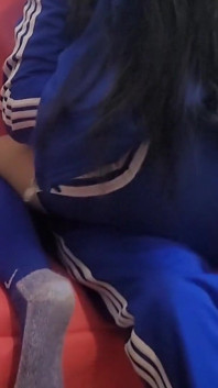 墨西哥少女让她的伴侣在没有避孕套的情况下被性交