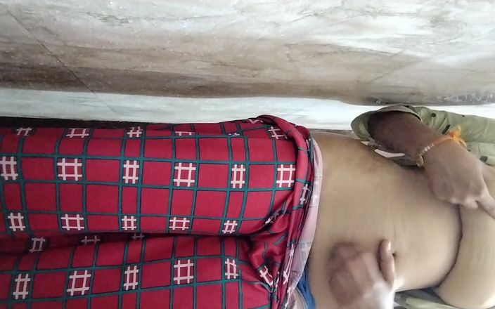 Riya Thakur: House Wife Clean Her Pussy at Home