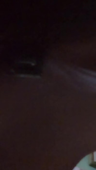 클럽 발기인이 그를 가장 가까운 모텔(pOV)으로 데려갔습니다.