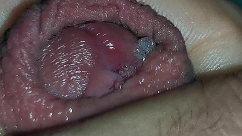 SEXY_GUYBEST: Gros plan sur un pénis surexcité et des torrents de...
