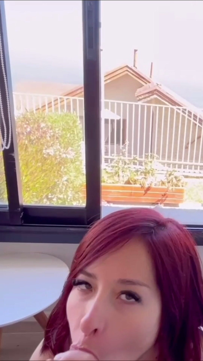 Kate jenn: Prsatá MILFka mě nutí skončit uvnitř ní