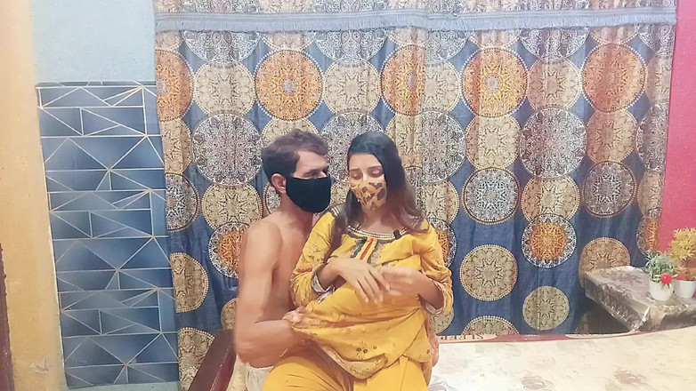 HotQueenPk: Malik ny house メイド Ko キッチン Sy Room Mai Bulaya Aur Nanga...