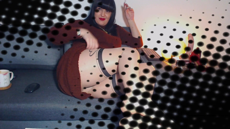 LegsOnHeels: Teasing in my fav pair of pantyhose