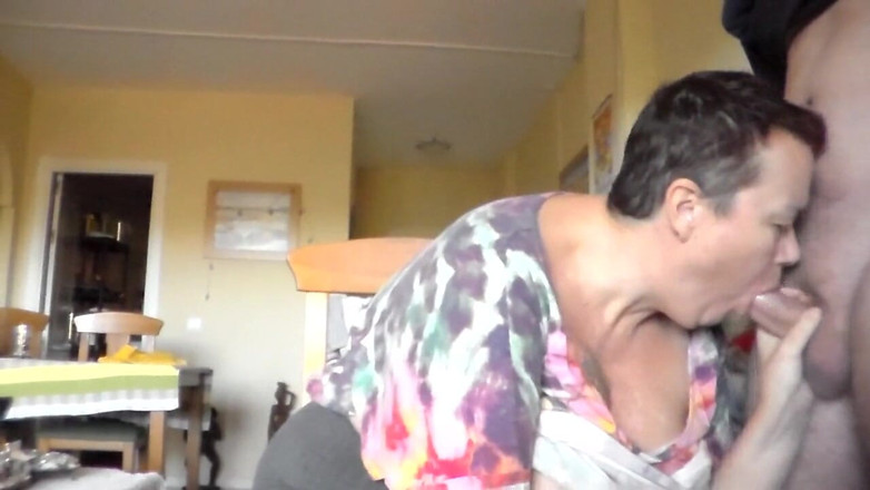 Sex hub couple: Jen met la bite bien dure de John dans sa...