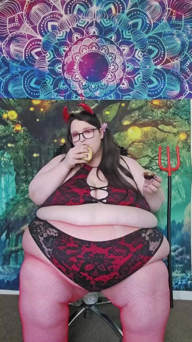 Devil Eats Subway Happy Halloween (SSBBW Lady Brads)