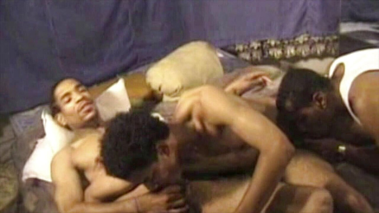 Black fuckers with big cock: Negru heterosexual supt de cel mai bun prieten al său și...