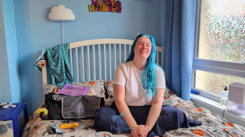 Alice_Mayflower_Scottish: Bbb 2025 年 9 月运输 - 独奏女孩 - sfw