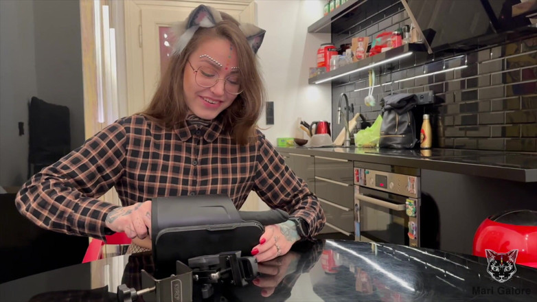 Mari Galore: Mari Galore Unboxes a Fucking Machine with Her Boyfriend