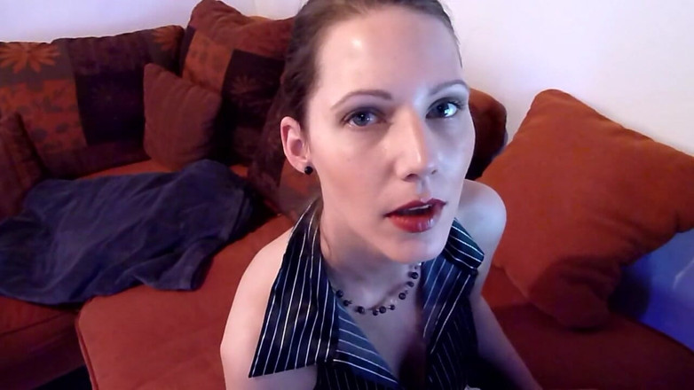 Viktoria Goo: ドイツのフレッチメイドは喫煙し、彼女の上司のコックをdeepthroatする必要があります