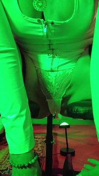 Dominatrix Eva Latex Sólo Facesitting Femdom Kalhotky Velký Zadek MILF BDSM Fetiš Horké Podpatky Gonzo Bílé Pvc šaty