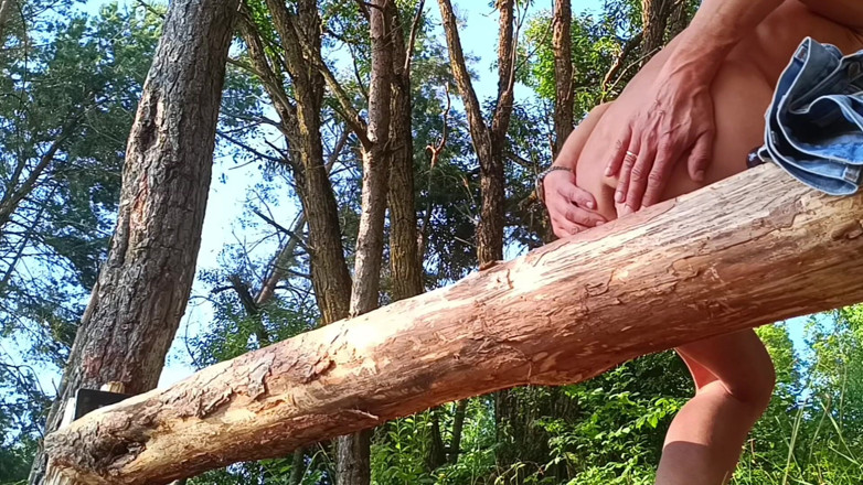 Ole63: Zabrałem zabawkę analną do natury.