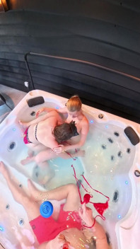 Teenky neskočí jen do plné náctileté kundičky s nadrženým výstřikem