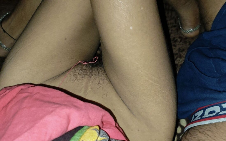 Desi Village Girl Tight Pussy First Time XXX Video. Hindi Audio (Dehati soni) Desi Village Girl Tight Pussy First Time XXX Video. Hindi Audio (Dehati soni)
