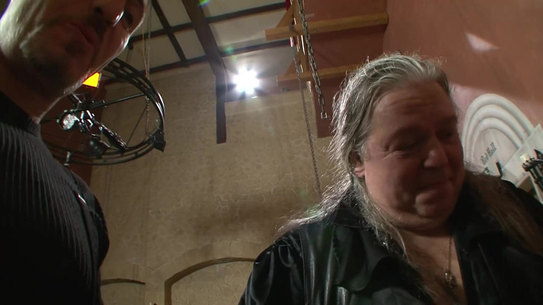 BDSM Deutschland: Páni utrpení bičují, dokud zadek není červený
