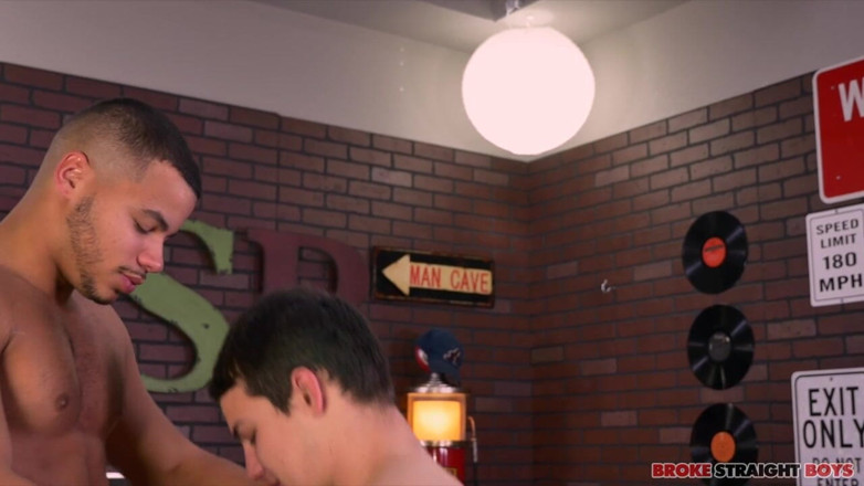 Broke Straight Boys: Antonio se folla a un chico por segunda vez