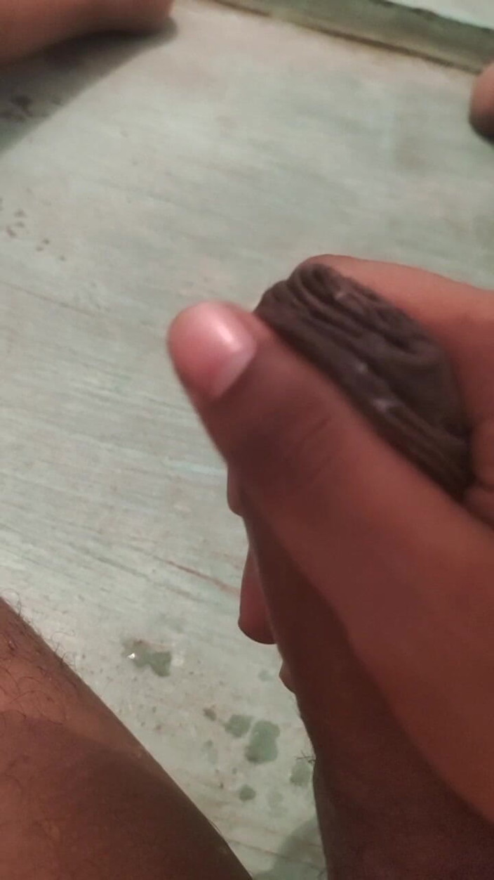 indianboy889: Playing with Cum