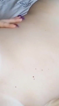Cuerpo con curvas, peludo coño