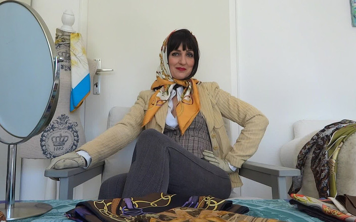 Lady Victoria Valente: Silk Scarf fitting dan membenarkan memancut mani pada selendang saya