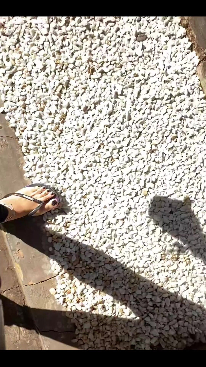 KiffaFeet: Kommer hem med denna perfekta svarta pedikyr
