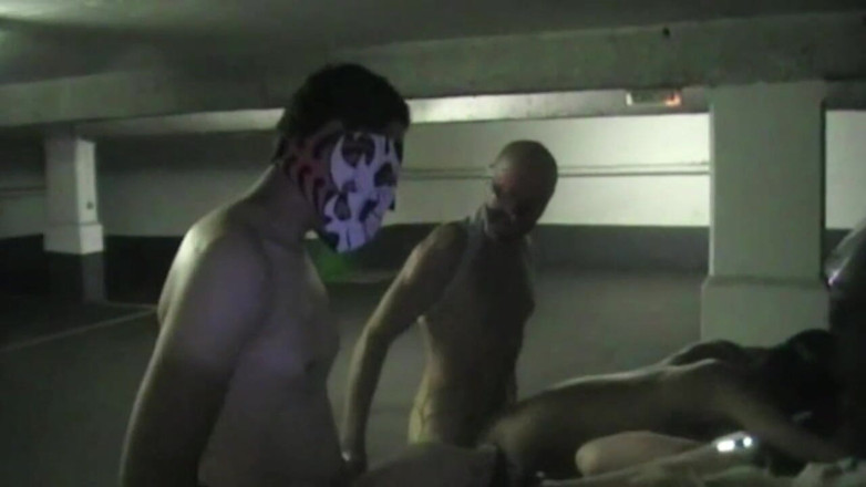 BiFantasy: Bisexuel aggression in outdoor parking at night