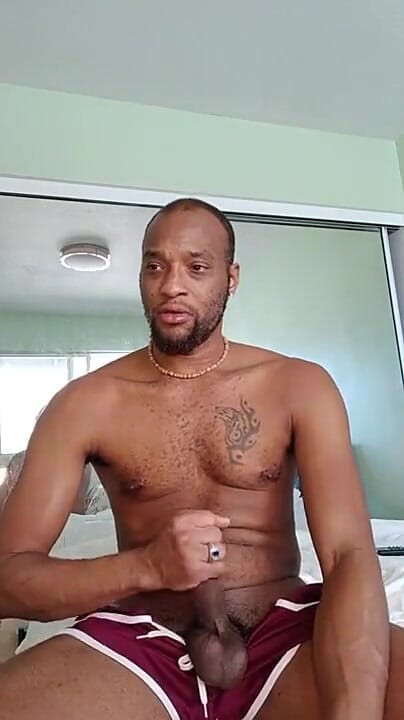 Hard Cum After Stroking BBC on Cam! (Kenniejai) Hard Cum After Stroking BBC on Cam! (Kenniejai)
