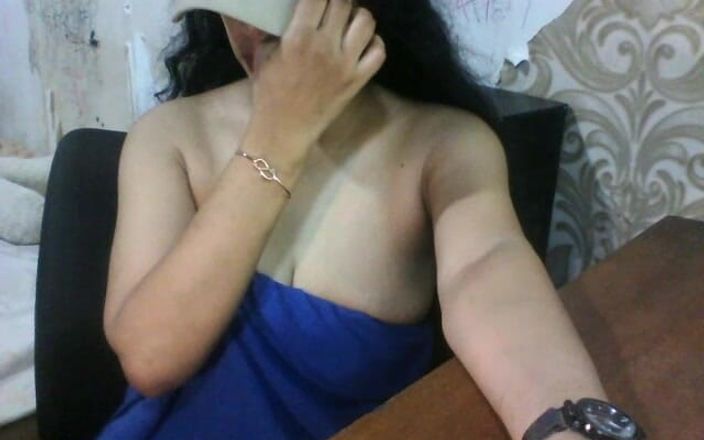Arabicqueen: 풀 젖탱이 누드 프레스와 플레이