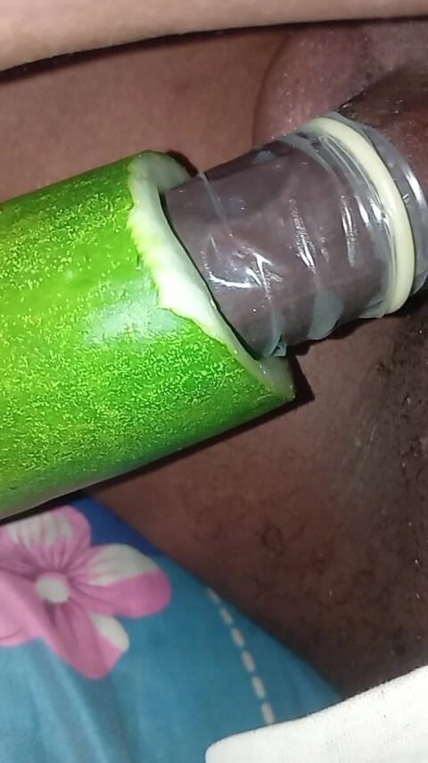 Africatrans: Un mec trangender baise son bébé