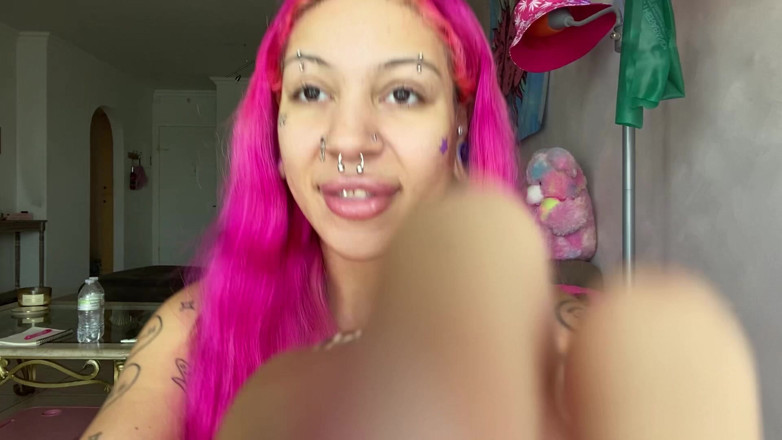 Nali Marie: Długie paznokcie Fetysz Dotykanie Asmr drapanie twarzy delikatnie paznokcie tap...