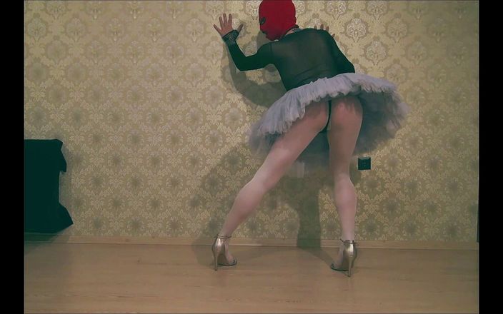 Nylondeluxe: 芭蕾舞女演员连裤袜和图图
