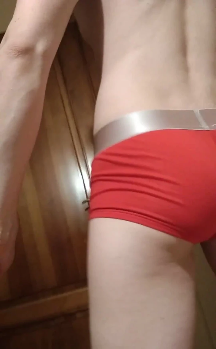 Medi Voi: This Ass Needs Slapping