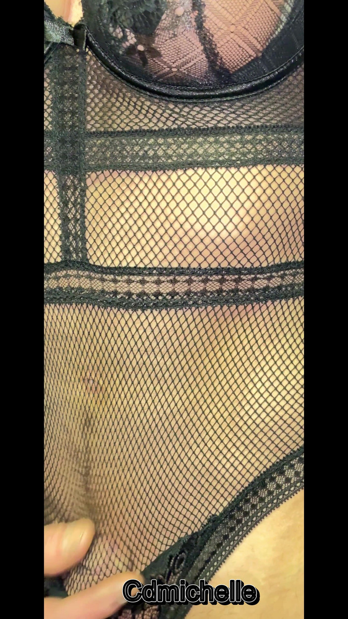 Cd Michelle lingerie: Cdmichelle memakai tanteddy dengan bodysuit hitam