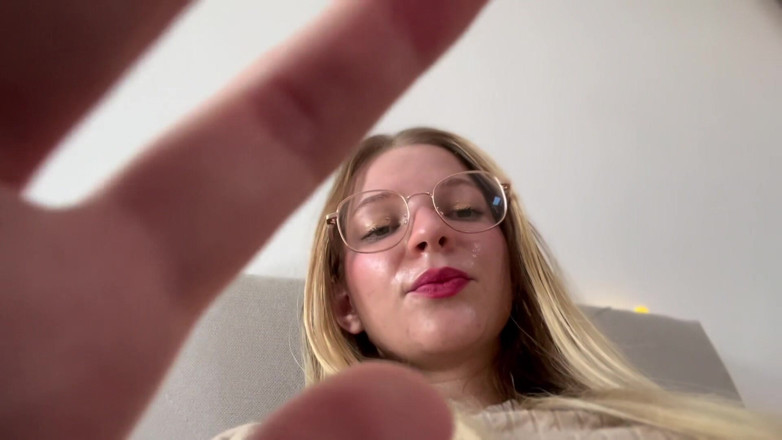 Goddess_Bella_Rae: Asmr Girlfriend Soothes You