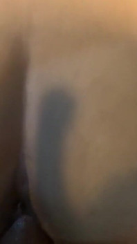 欲火中烧的亚洲美女的阴户张开和放屁让我欲火中烧并射出我的精液