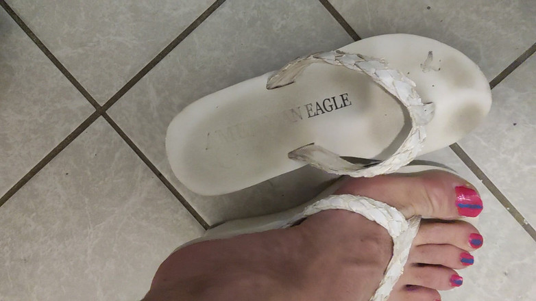 Mutsakin: Sexy nohy a stopy